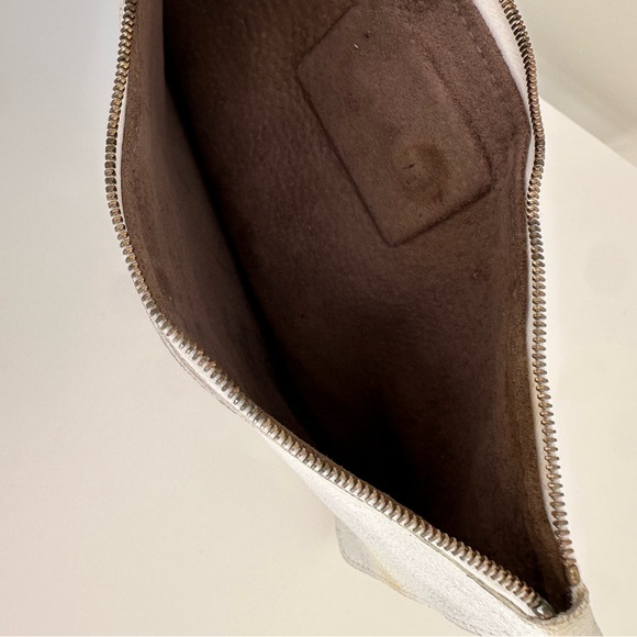 Bottega Veneta White Cabat Tote - Picture 7 of 13